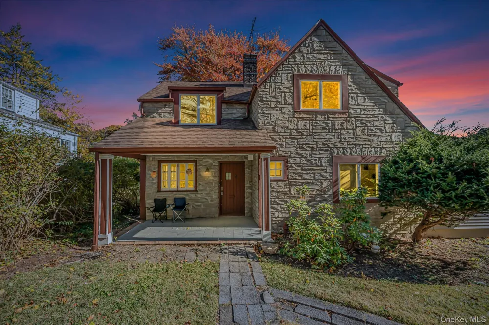 39 Hillcrest Road Hartsdale, NY 10530