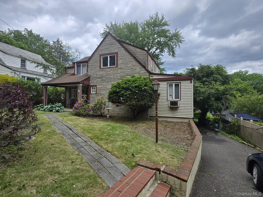 39 Hillcrest Road Hartsdale, NY 10530