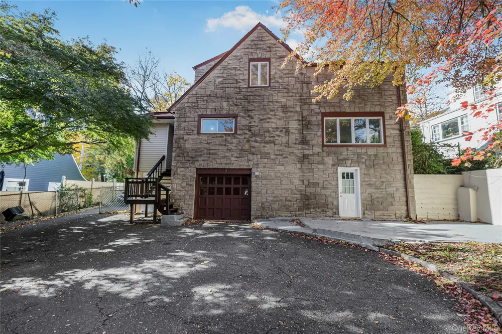 39 Hillcrest Road Hartsdale, NY 10530