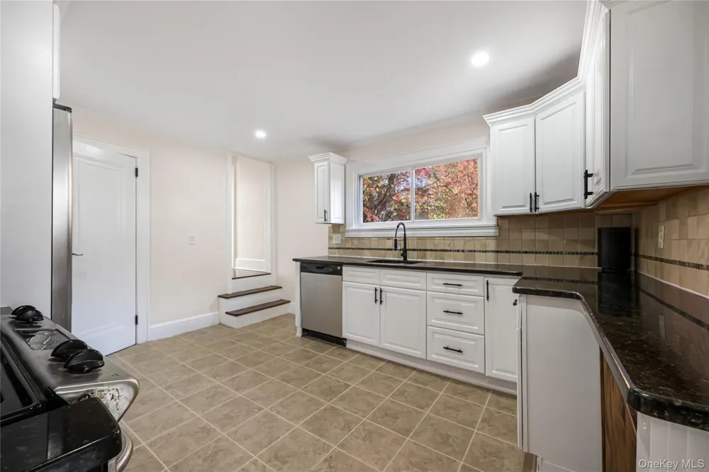 39 Hillcrest Road Hartsdale, NY 10530