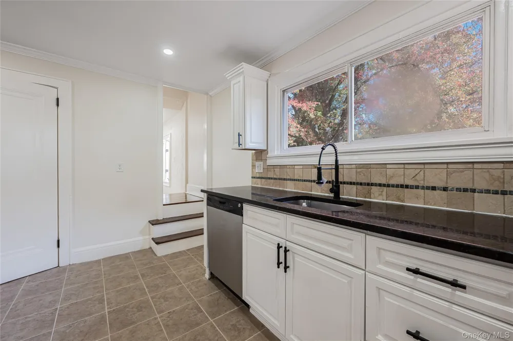 39 Hillcrest Road Hartsdale, NY 10530