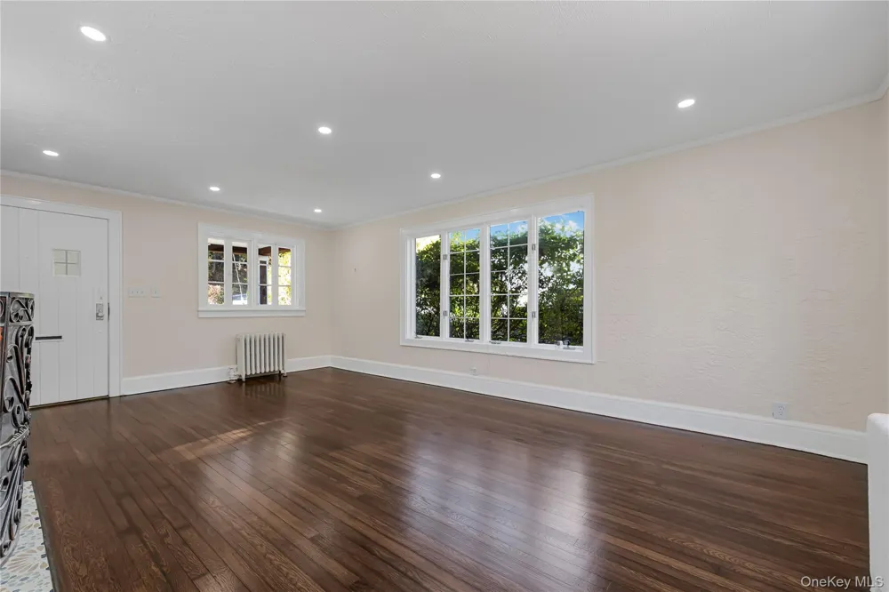 39 Hillcrest Road Hartsdale, NY 10530