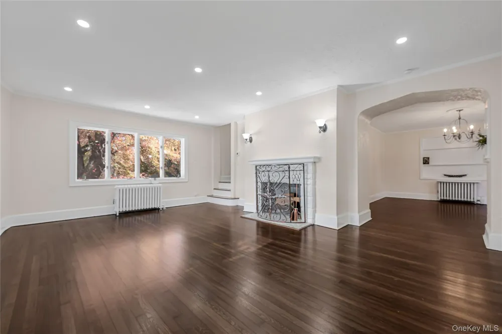 39 Hillcrest Road Hartsdale, NY 10530