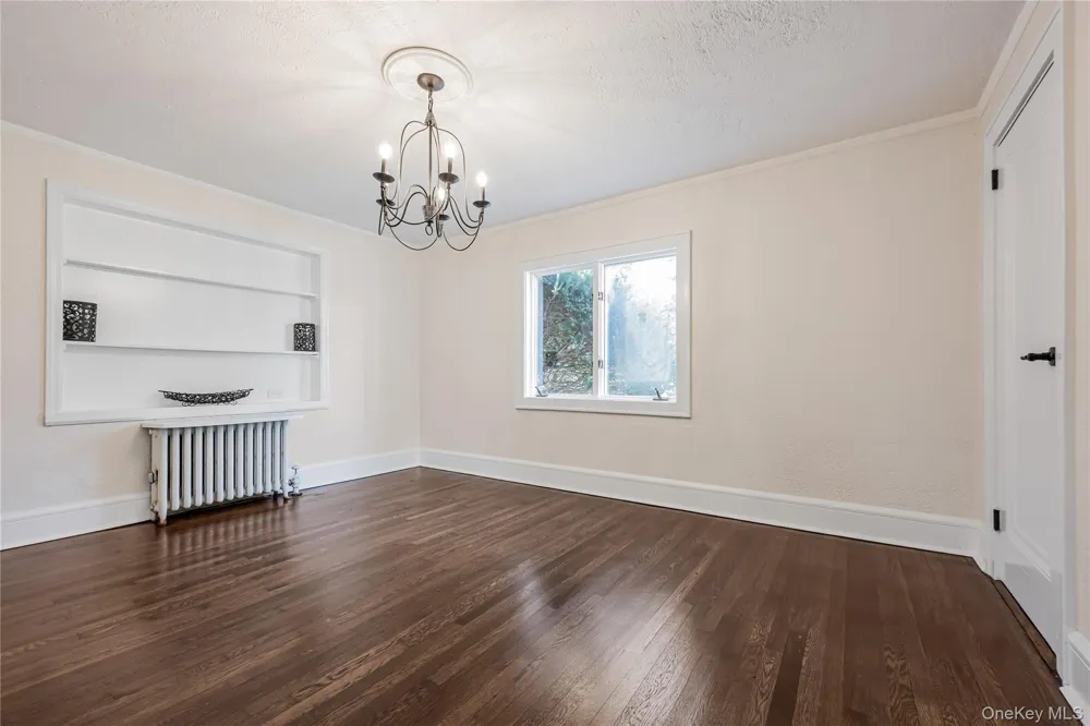 39 Hillcrest Road Hartsdale, NY 10530