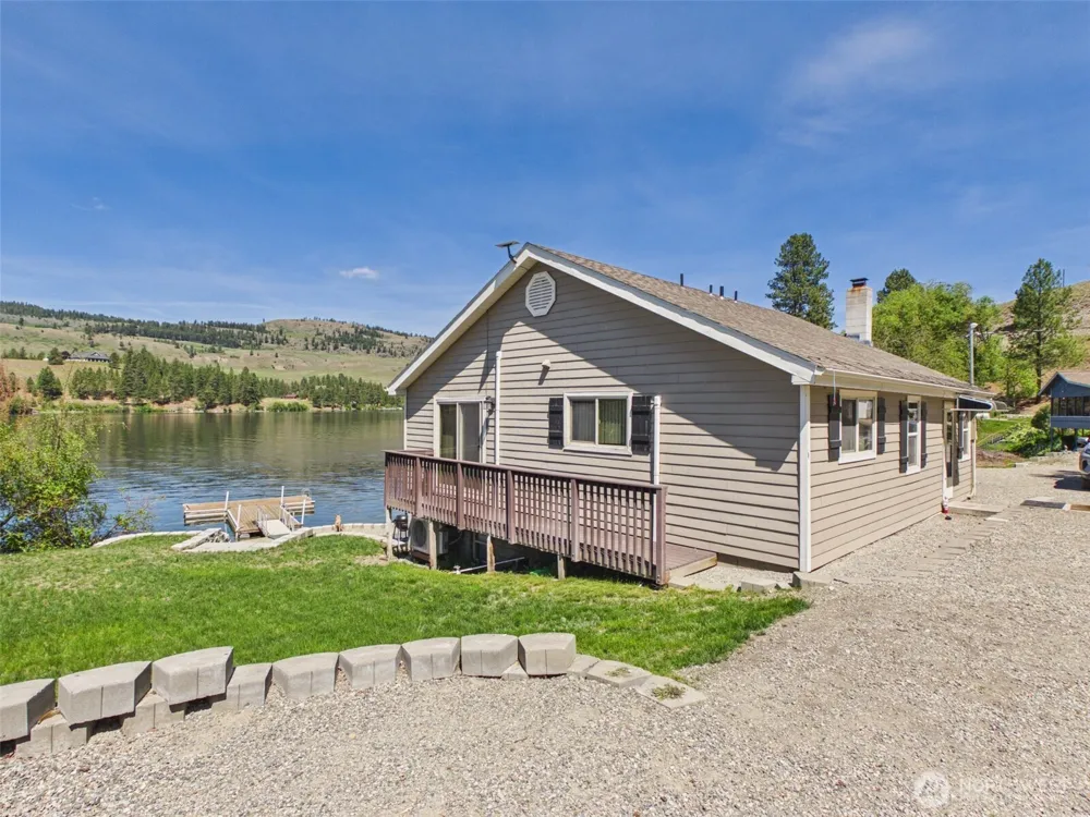 6 Marions Cove Road Republic, WA 99166