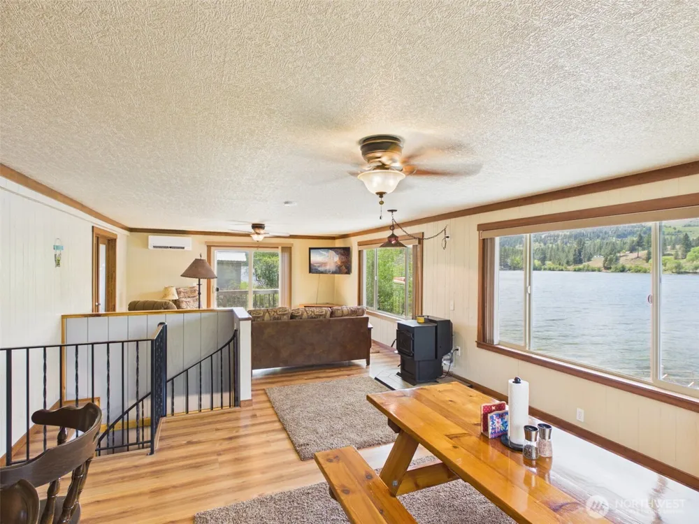6 Marions Cove Road Republic, WA 99166