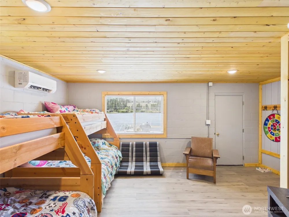 6 Marions Cove Road Republic, WA 99166
