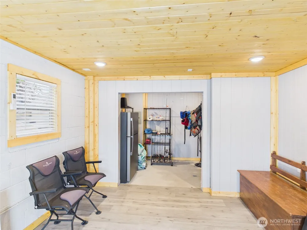 6 Marions Cove Road Republic, WA 99166