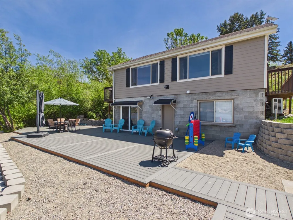 6 Marions Cove Road Republic, WA 99166