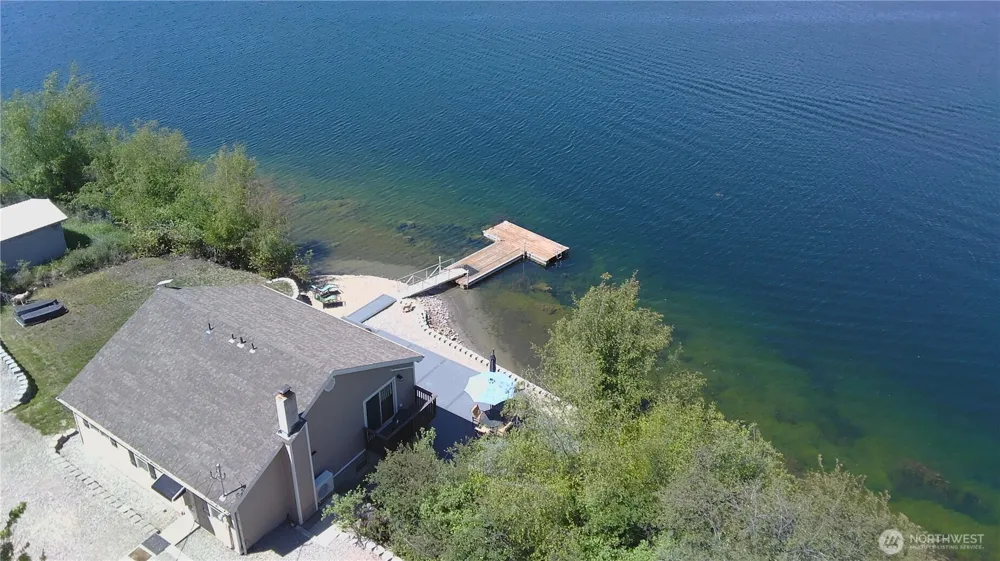 6 Marions Cove Road Republic, WA 99166