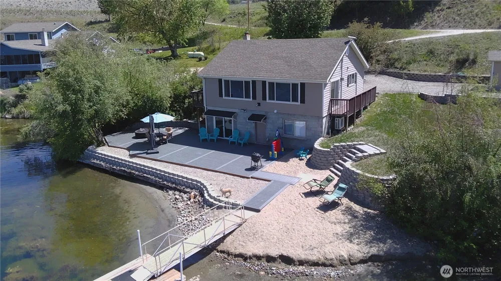 6 Marions Cove Road Republic, WA 99166