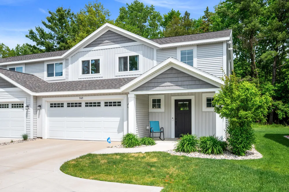 747 Butternut Drive Holland Charter Township, MI 49424