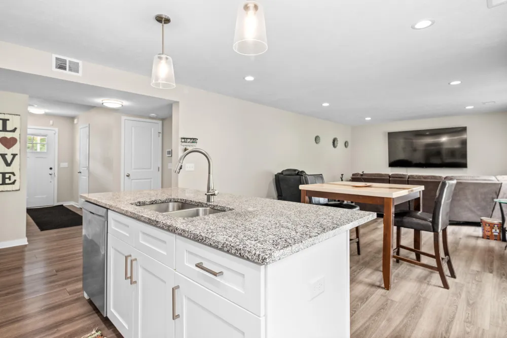 747 Butternut Drive Holland Charter Township, MI 49424