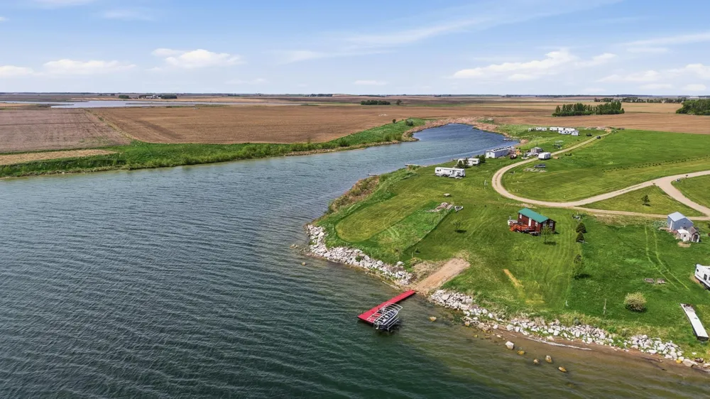 112 EULA MAE WOODWARD PARKWAY SW Milnor, ND 58060