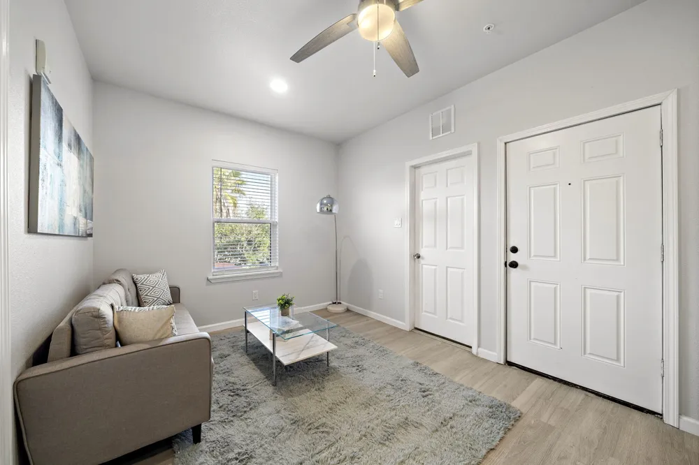 808 Sealy Street #B Galveston, TX 77550