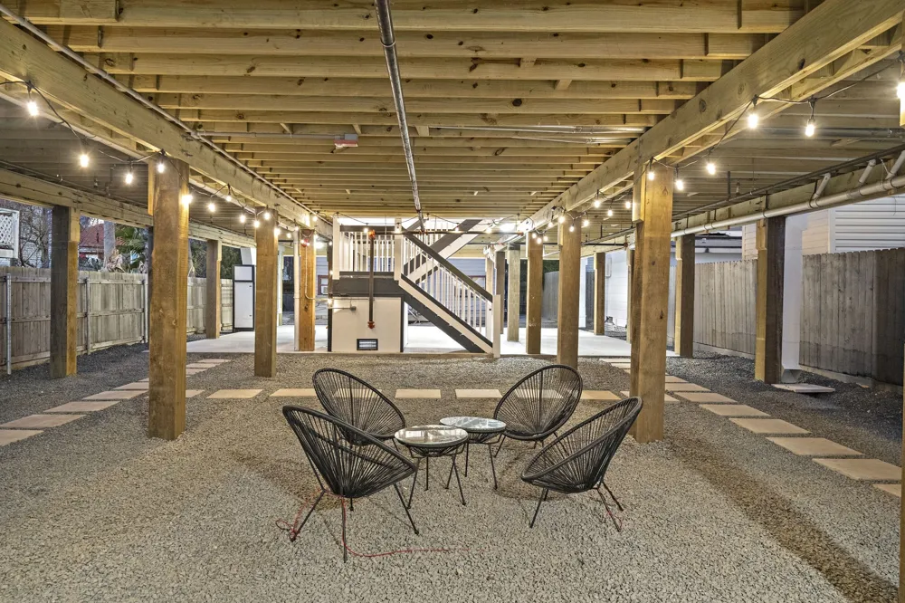808 Sealy Street #B Galveston, TX 77550