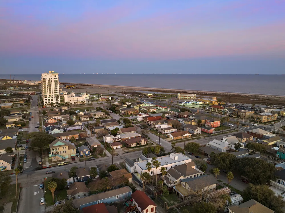 808 Sealy Street #B Galveston, TX 77550