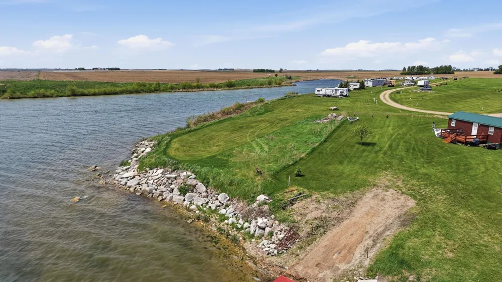 116 EULA MAE WOODWARD PARKWAY SW Milnor, ND 58060
