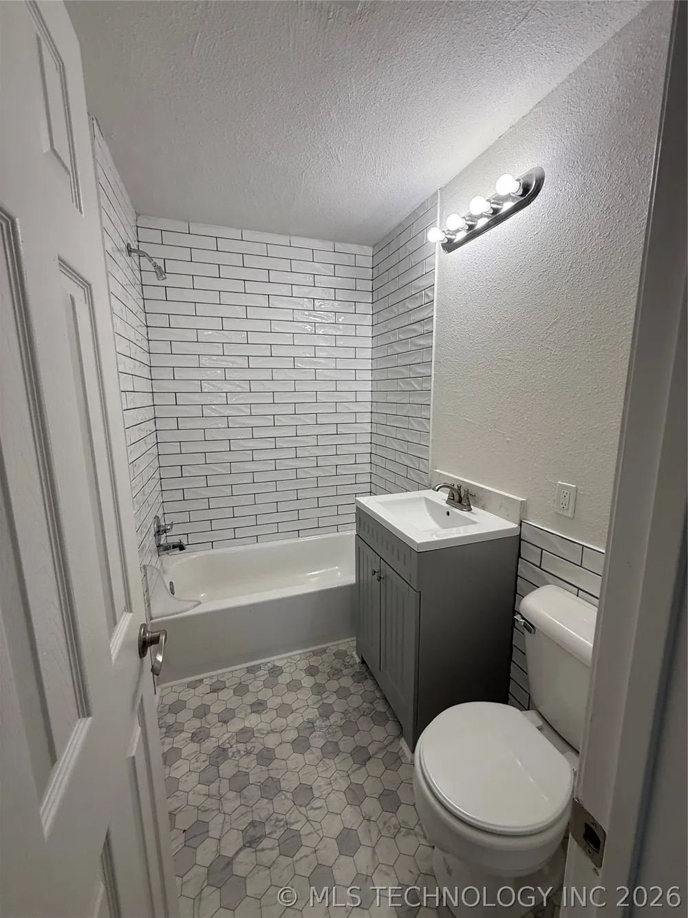 1019 E 5th Cushing, OK 74023