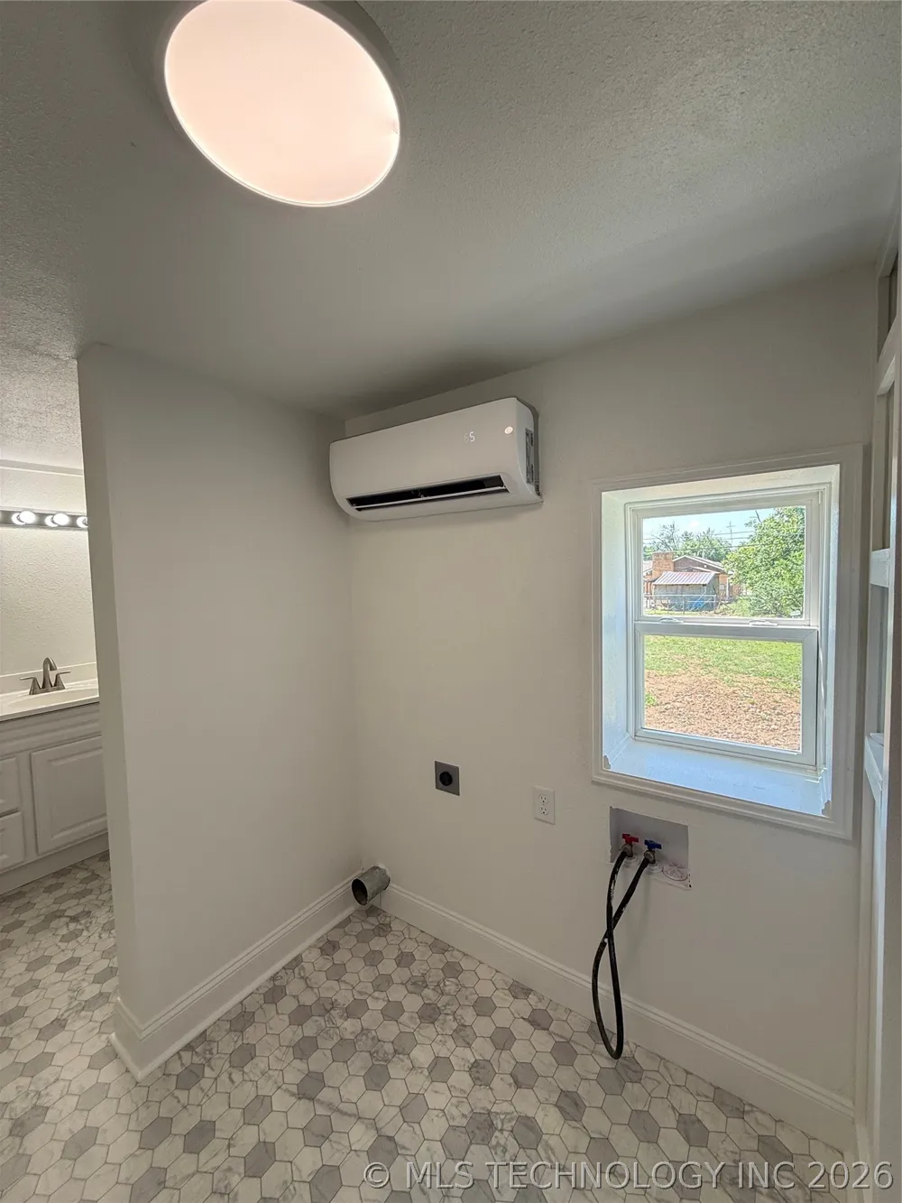 1019 E 5th Cushing, OK 74023