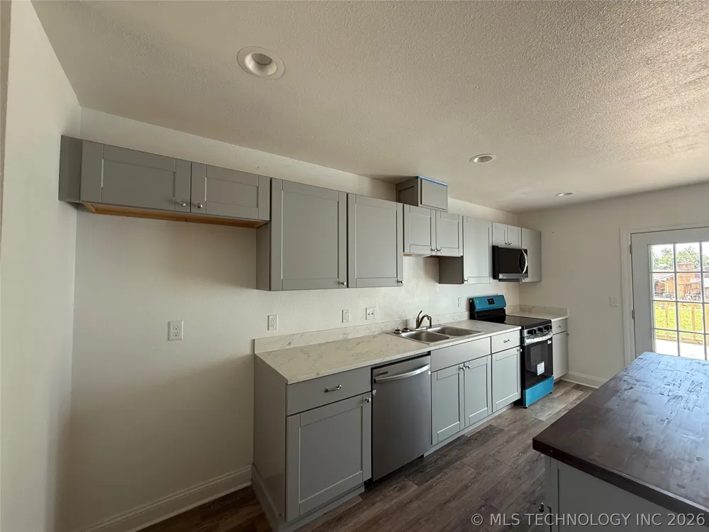 1019 E 5th Cushing, OK 74023