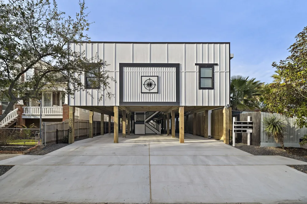 808 Sealy Street #E Galveston, TX 77550