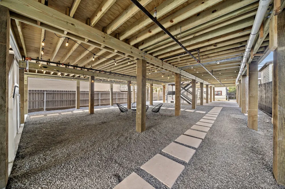 808 Sealy Street #E Galveston, TX 77550