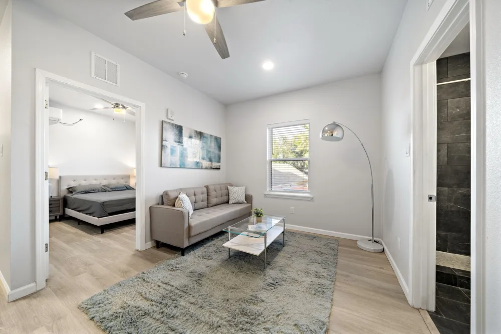 808 Sealy Street #E Galveston, TX 77550