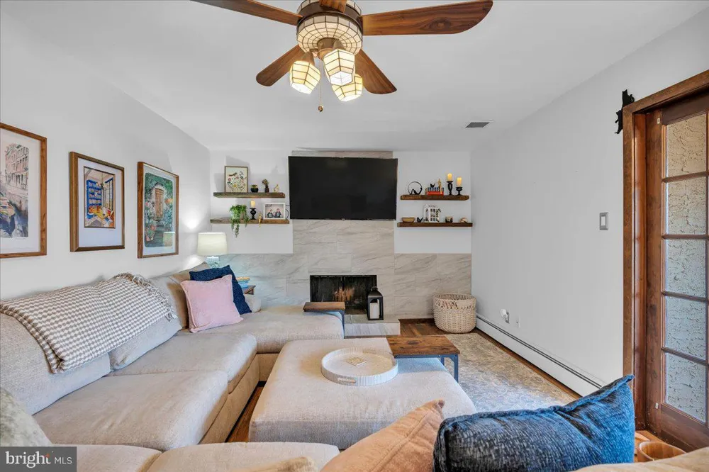 176 CENTURA Cherry Hill, NJ 08003