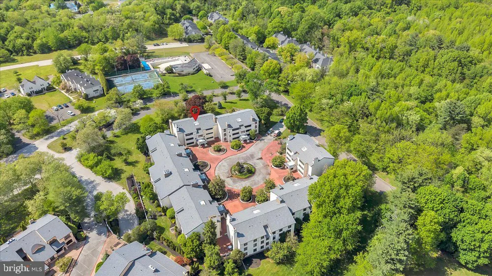 176 CENTURA Cherry Hill, NJ 08003