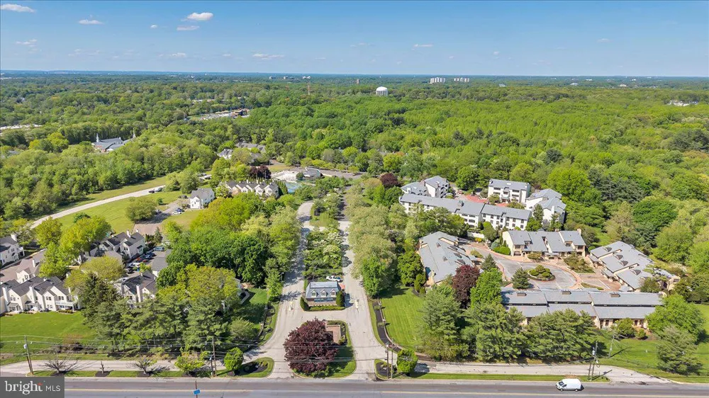 176 CENTURA Cherry Hill, NJ 08003