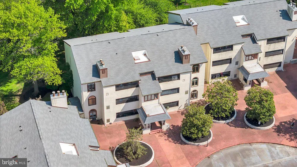 176 CENTURA Cherry Hill, NJ 08003