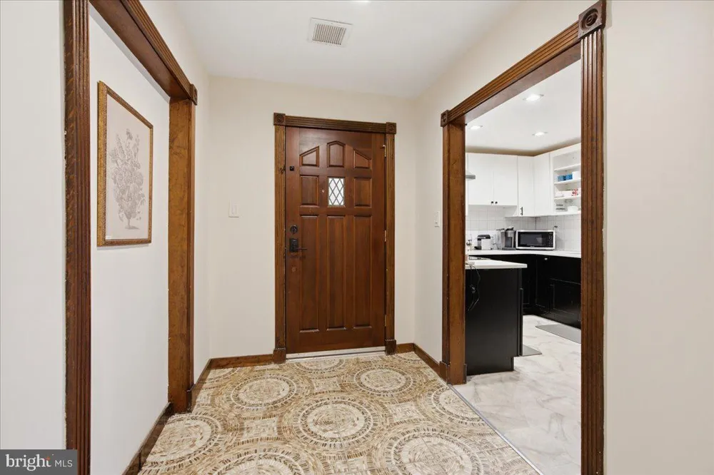 176 CENTURA Cherry Hill, NJ 08003