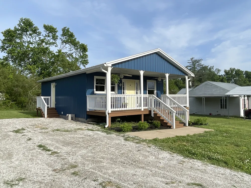 105 General Ave Centerville, TN 37033