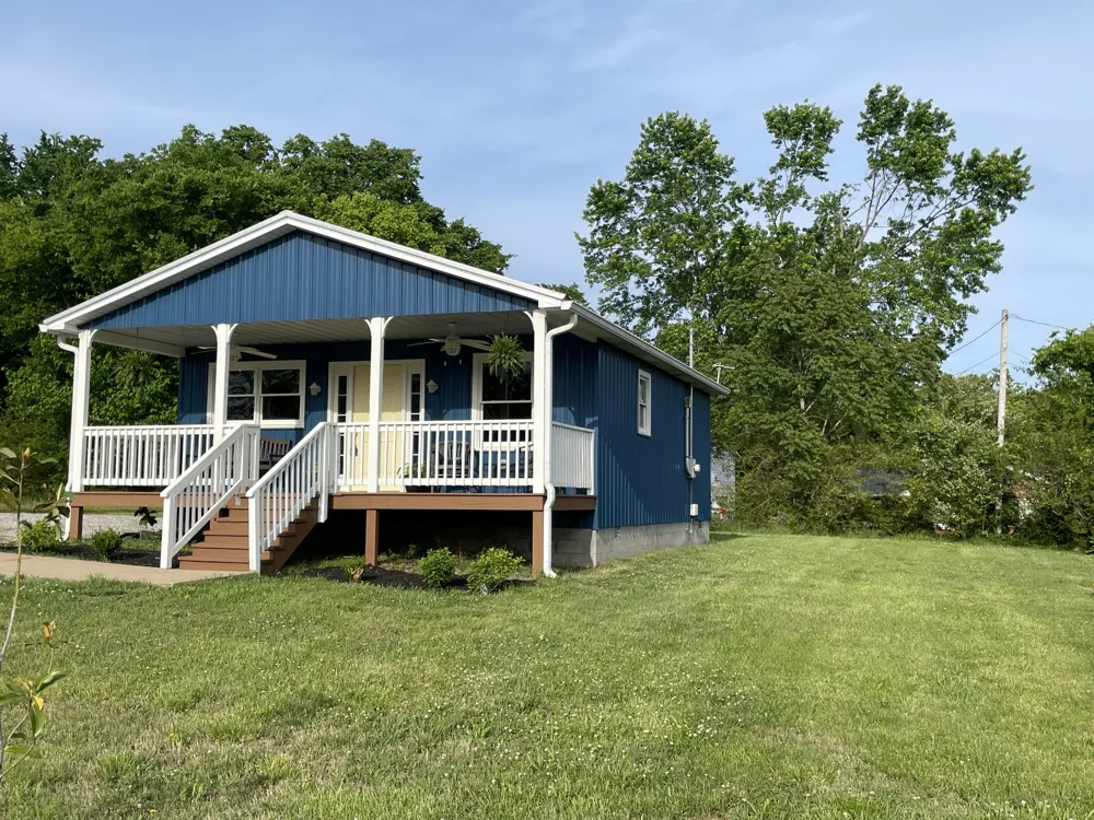 105 General Ave Centerville, TN 37033