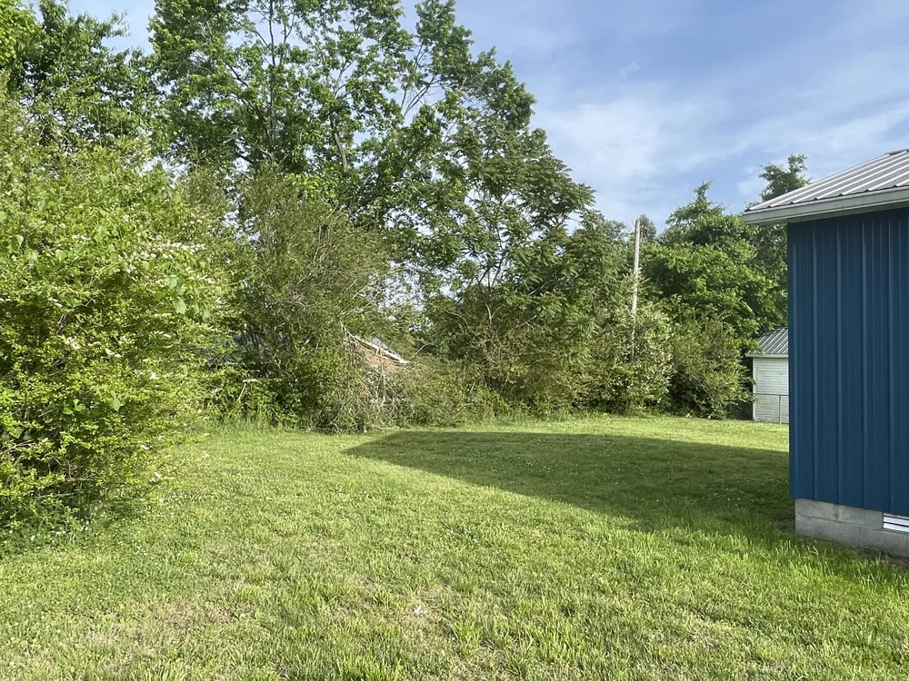 105 General Ave Centerville, TN 37033