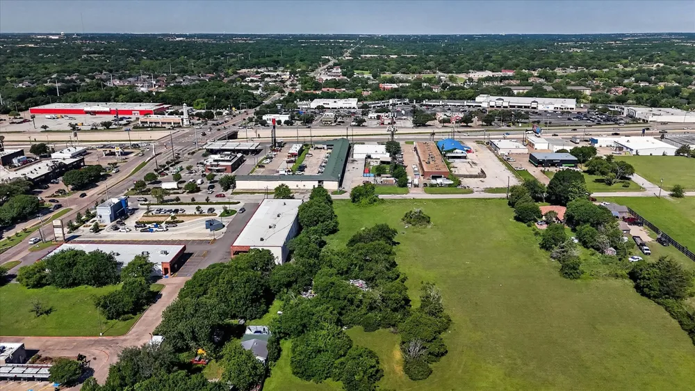 1426 IDLEWILD LANE Lancaster, TX 75134