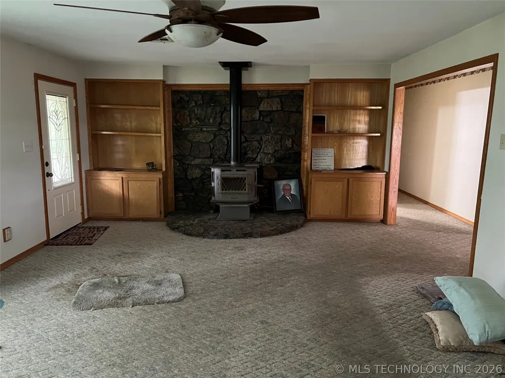 477067 E 1094 ROAD Roland, OK 74954