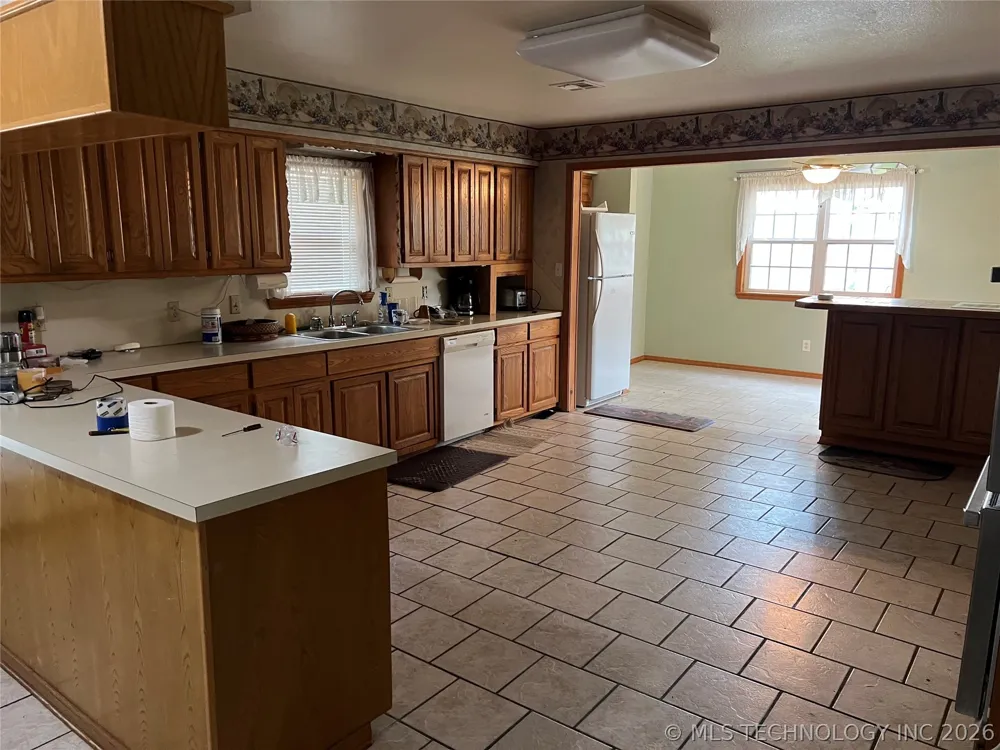 477067 E 1094 ROAD Roland, OK 74954