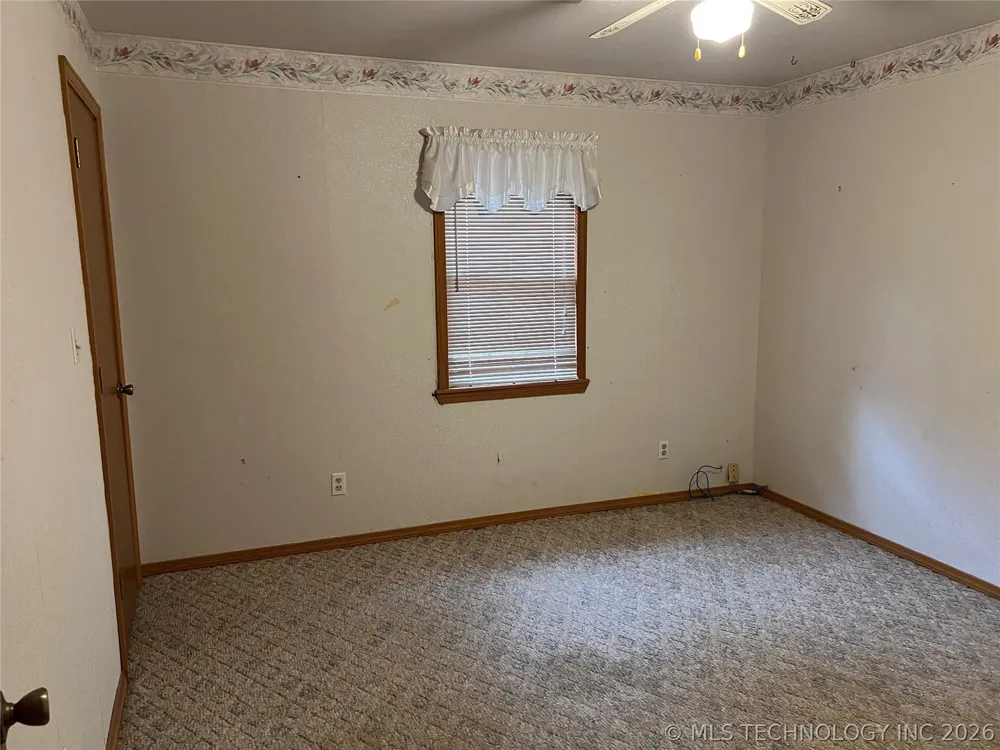 477067 E 1094 ROAD Roland, OK 74954