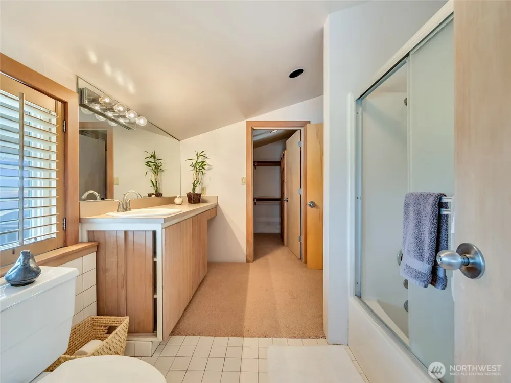 35601 G STREET #1 Ocean Park, WA 98640