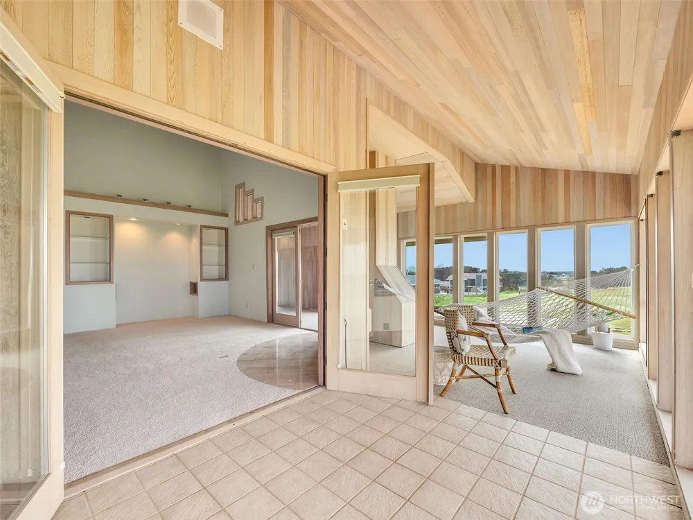 35601 G STREET #1 Ocean Park, WA 98640