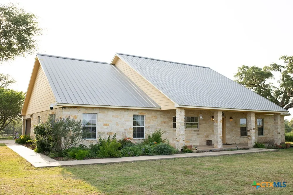 3240 Concrete Edgar Rd Cuero, TX 77954