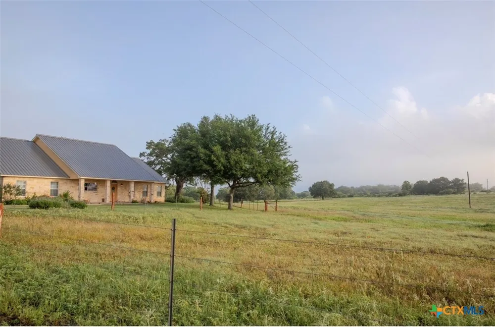 3240 Concrete Edgar Rd Cuero, TX 77954