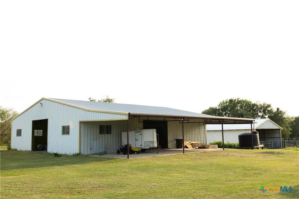 3240 Concrete Edgar Rd Cuero, TX 77954