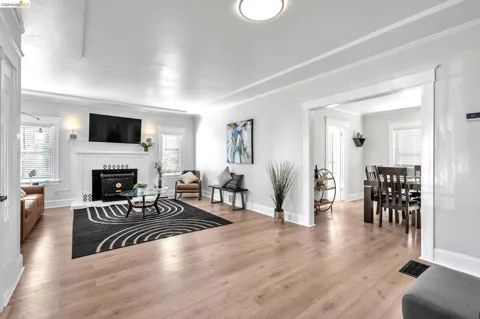 15 Monte Vista Ave