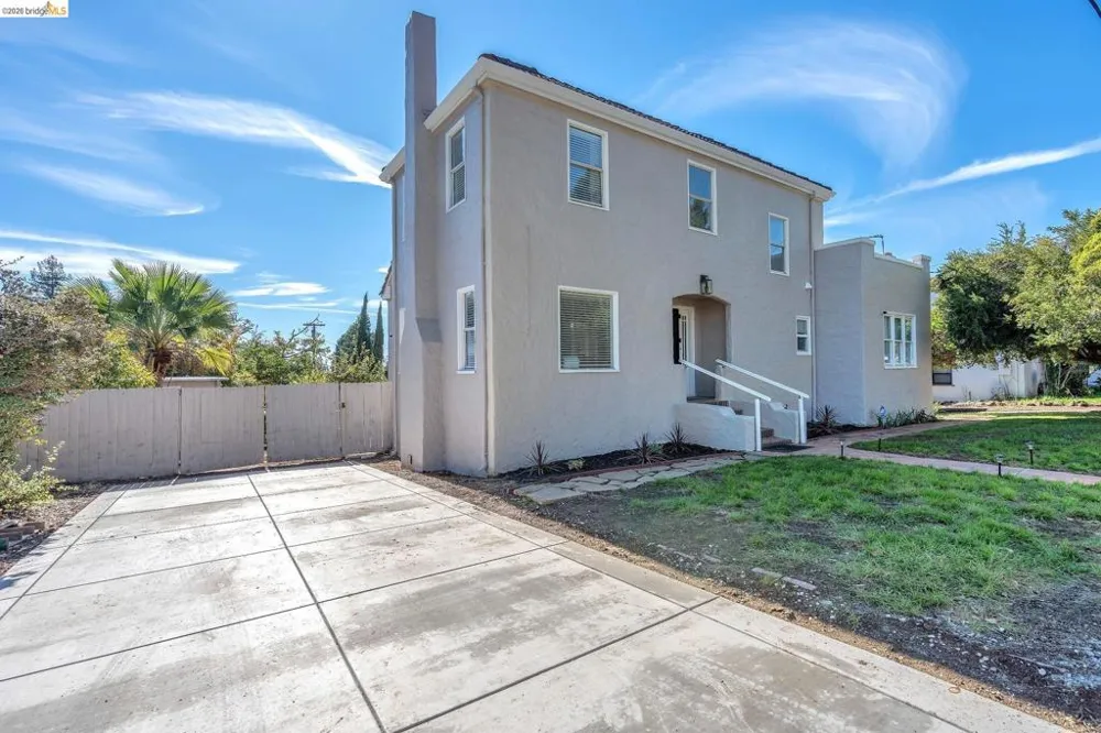 15 Monte Vista Ave Vallejo, CA 94590