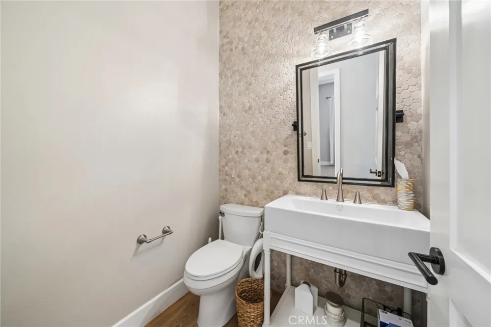 268 Palmer St Costa Mesa, CA 92627