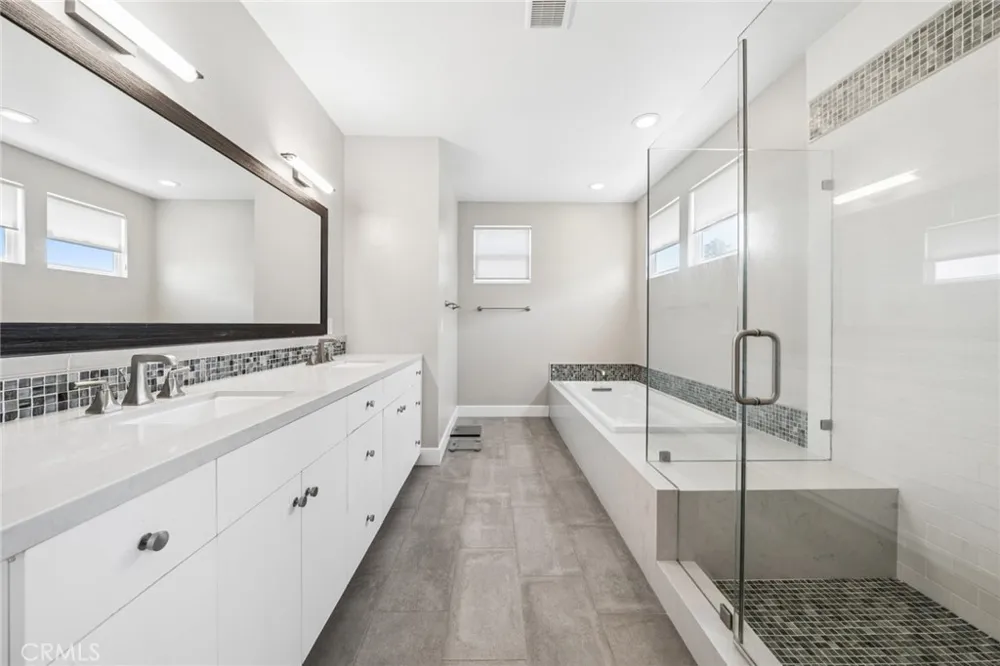 268 Palmer St Costa Mesa, CA 92627