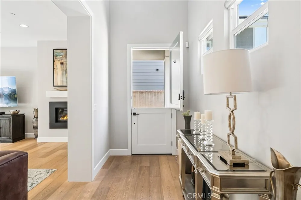 268 Palmer St Costa Mesa, CA 92627